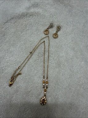 Gold-Tone Teardrop Pendant Necklace and Earrings Set